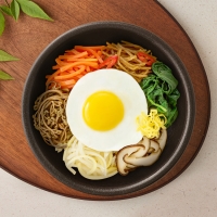 돌솥 본나물 비빔밥